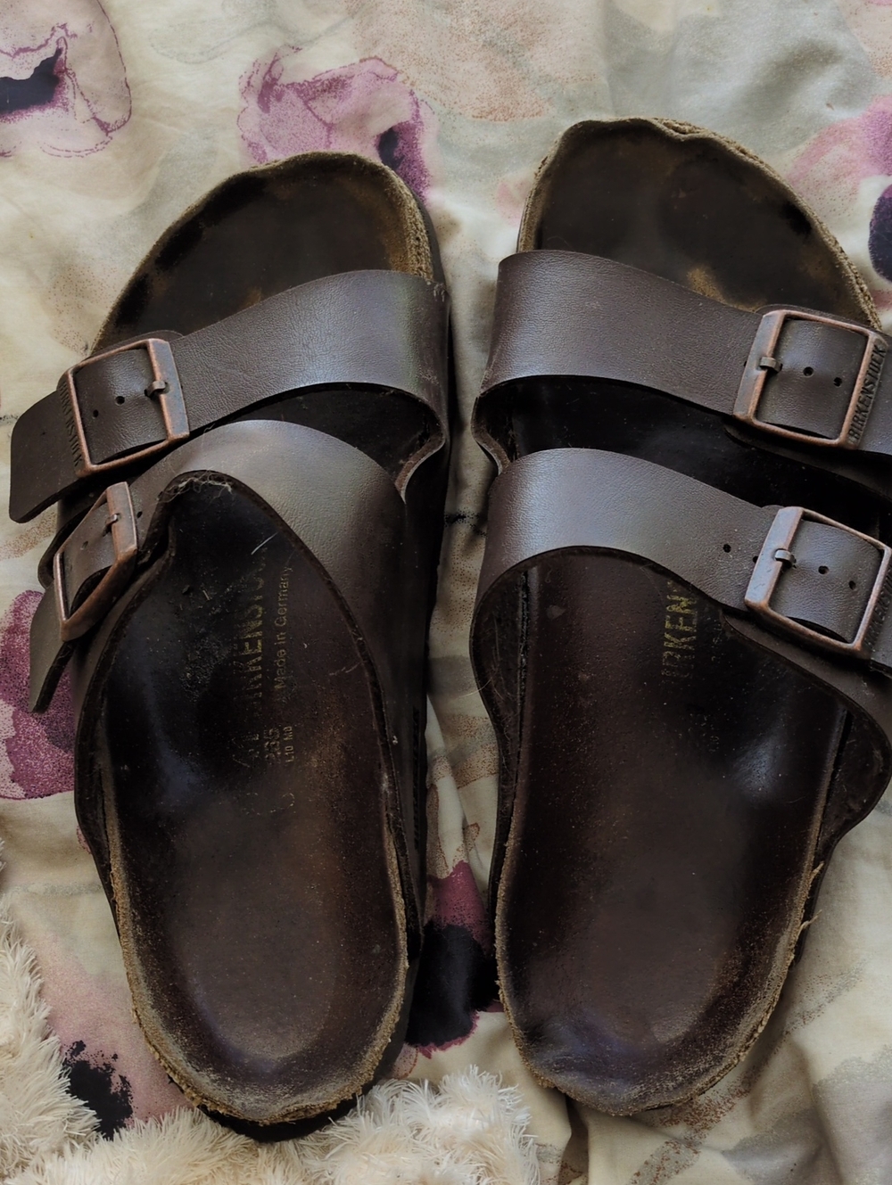 Men's 8 Women's 10 Birkenstocks